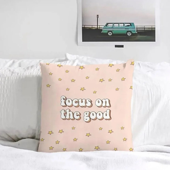 NEW! Urban Outfitters “Focus On The Good” Throw Pillowcase - Picture 1 of 3